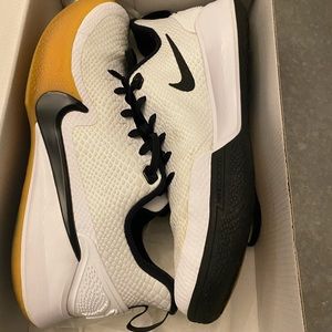 Nike Mamba Focus Men’s Size 9